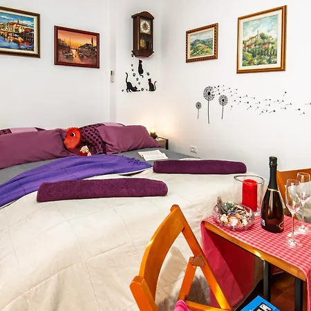 A Moela Apartment *